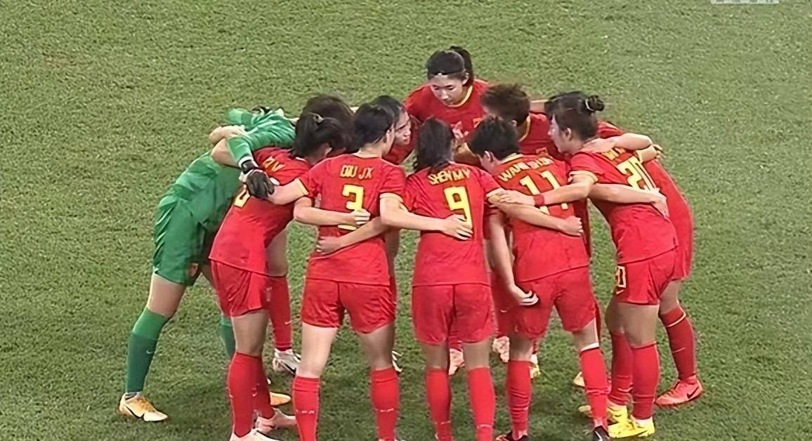 香港女足后腰组织进攻，助球队取得连胜的简单介绍