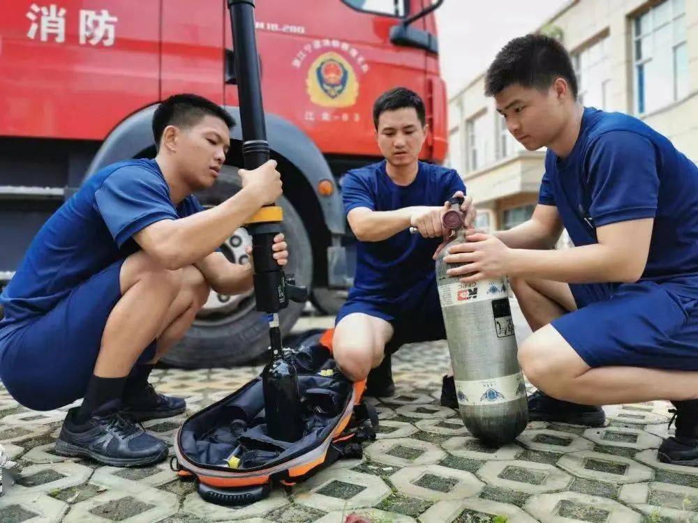 一线参赛队伍备战表现优异，备战情况备受关注的简单介绍